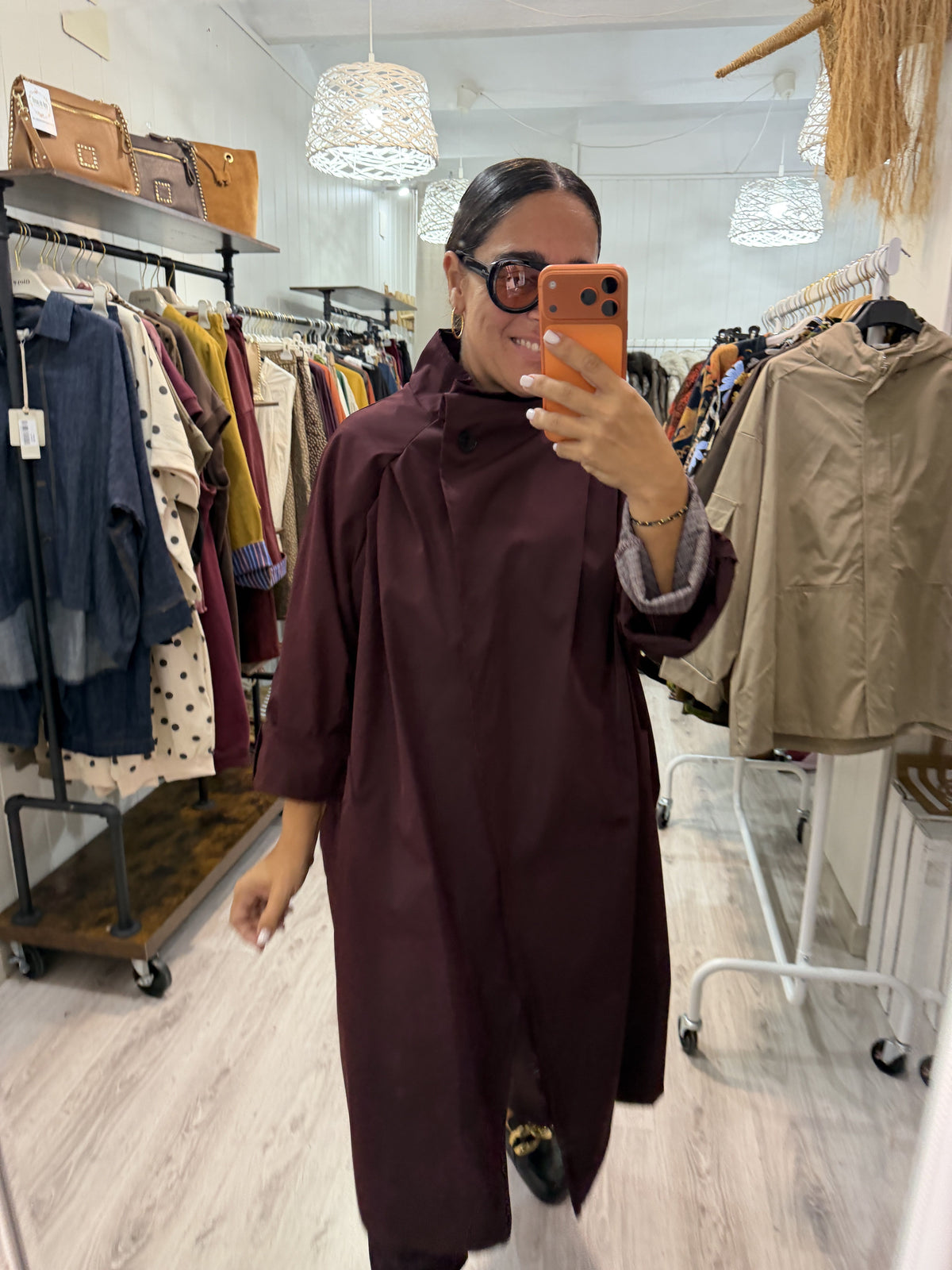 Gabardina Kokoro oversize burdeos