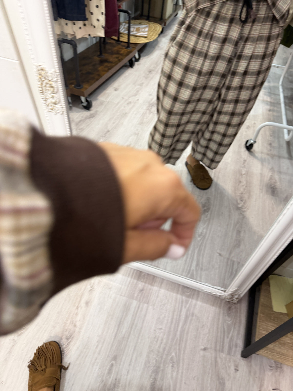 Conjunto Aiko tartan chocolate, beige y burdeos
