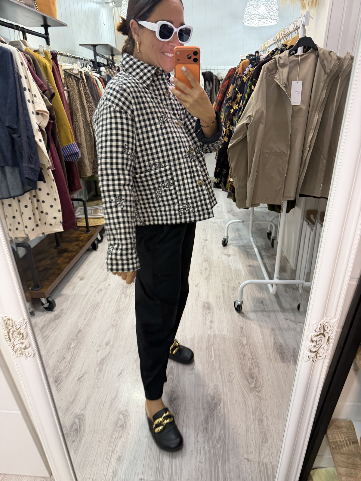 Chaqueta Vichy y flores negro