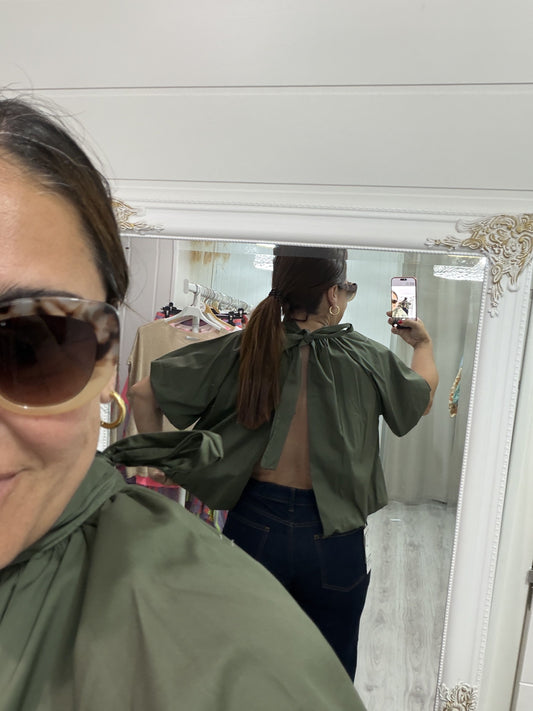 Blusa Lissa lazo espalda descubierta kaki