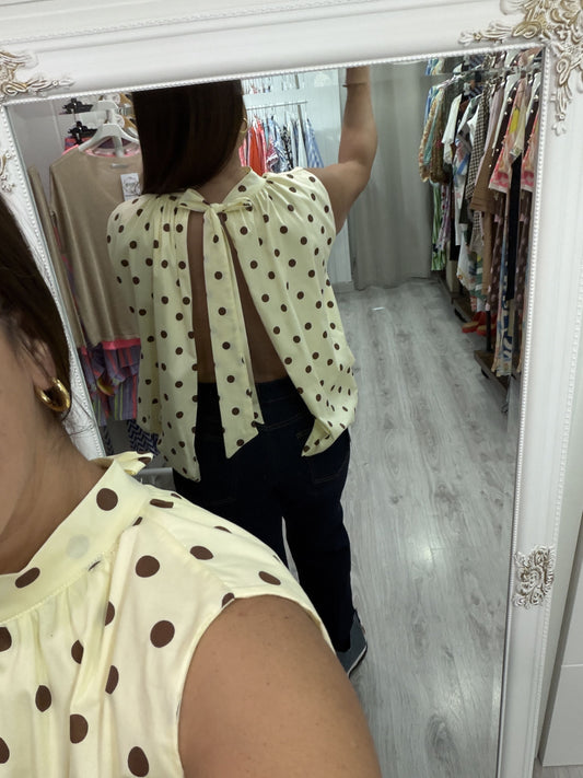 Blusa Topos lazo espalda descubierta amarillo
