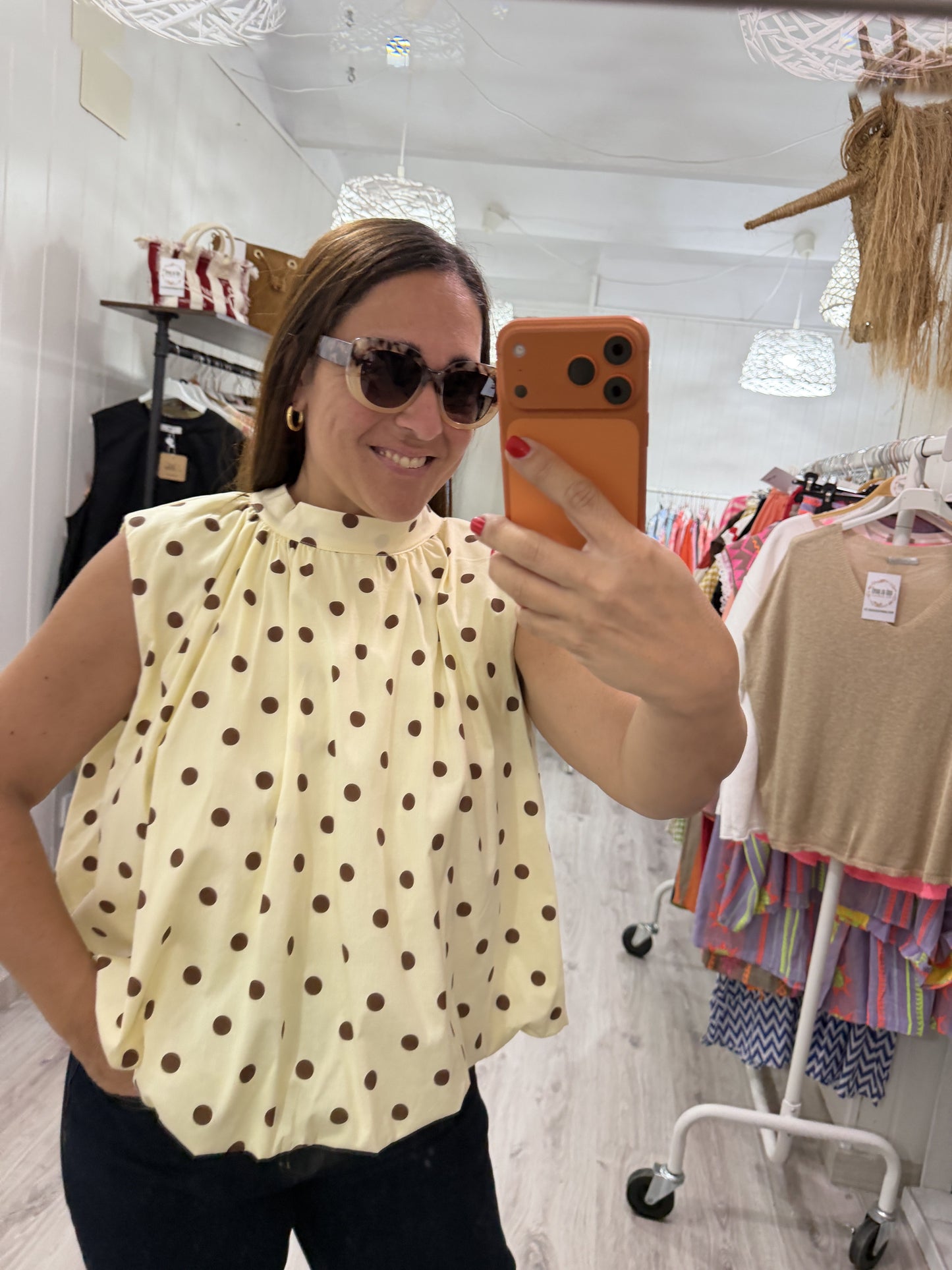 Blusa Topos lazo espalda descubierta amarillo