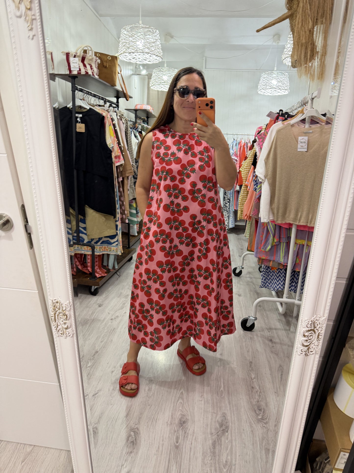 Vestido Tomates en rama rosa sin mangas