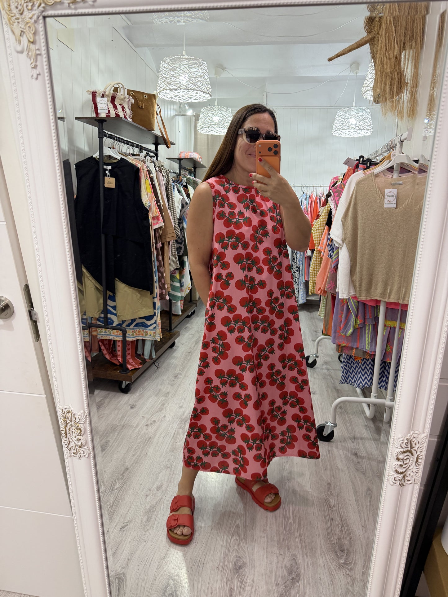 Vestido Tomates en rama rosa sin mangas