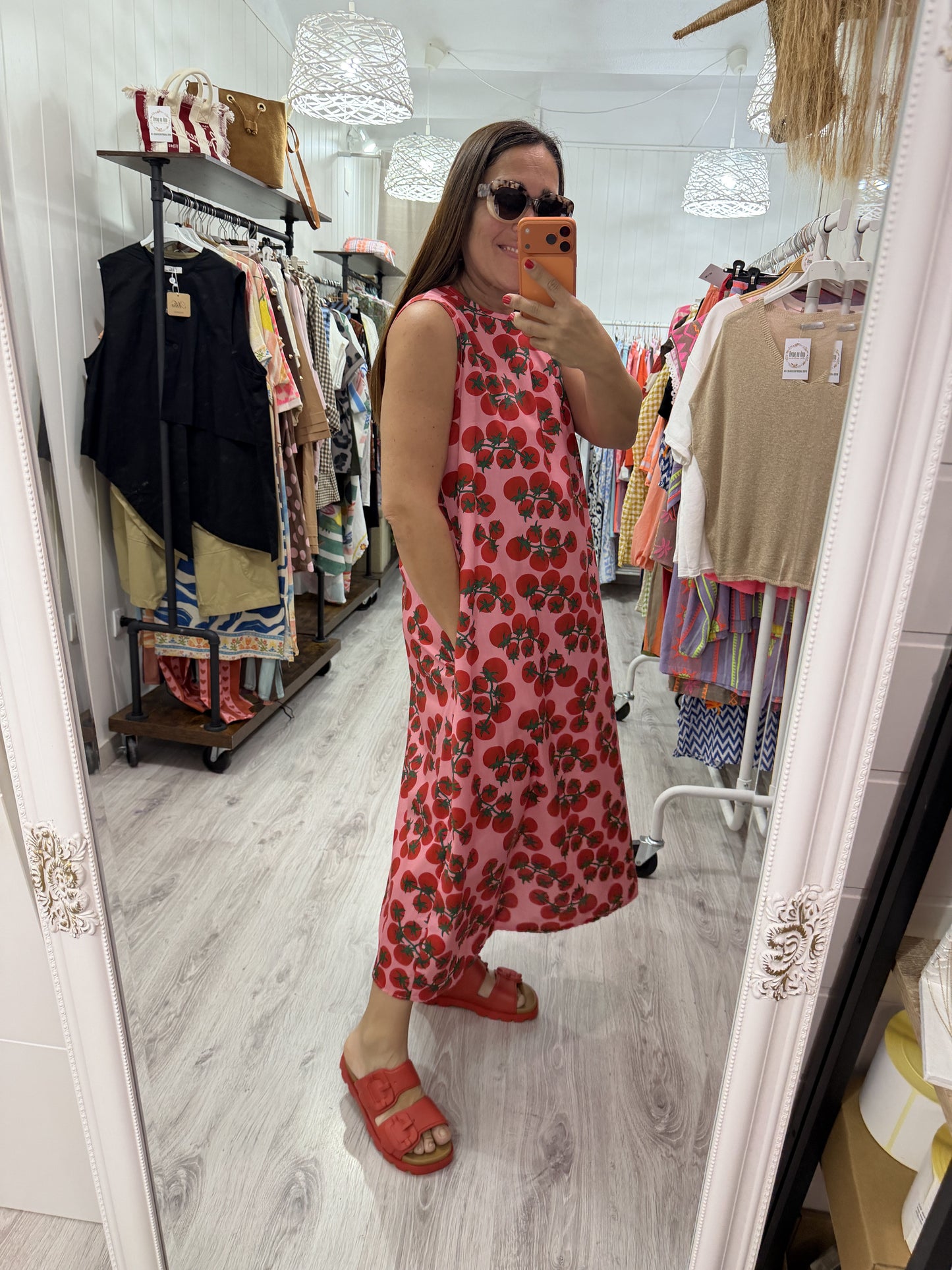 Vestido Tomates en rama rosa sin mangas