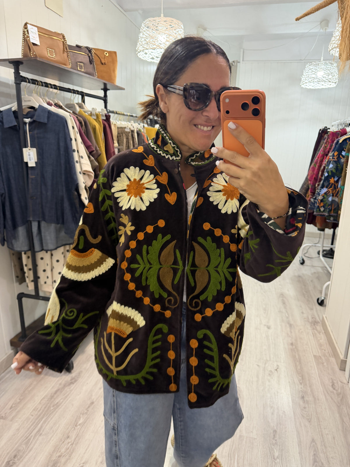 Chaqueta Suzani terciopelo bordada chocolate, verde, mostaza love