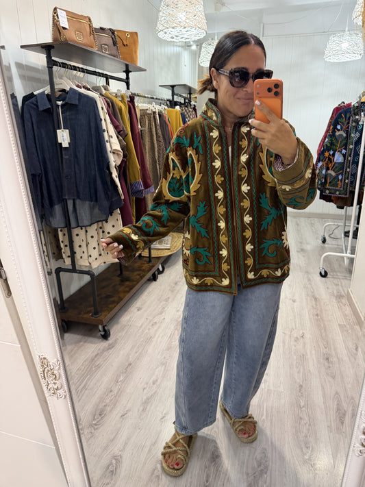 Chaqueta Suzani terciopelo bordada kaki, mostaza, verde