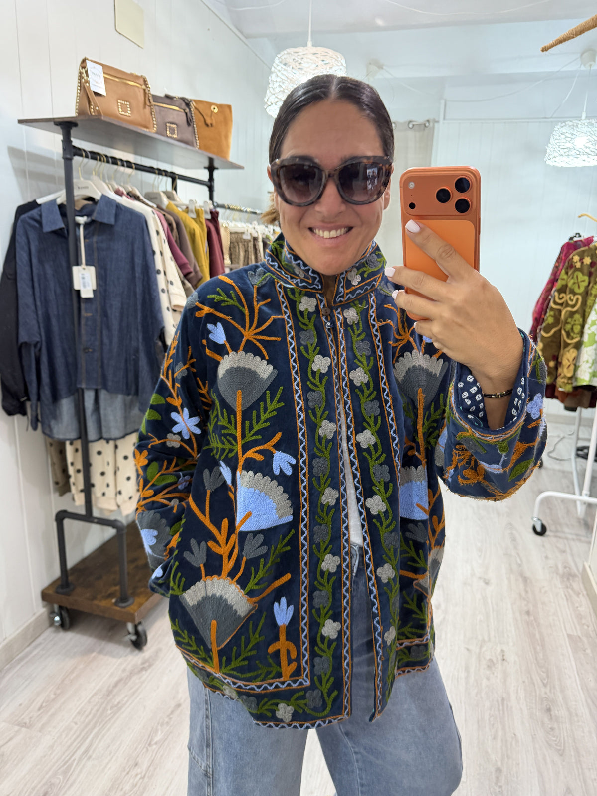Chaqueta Suzani terciopelo bordada marino, cielo, gris
