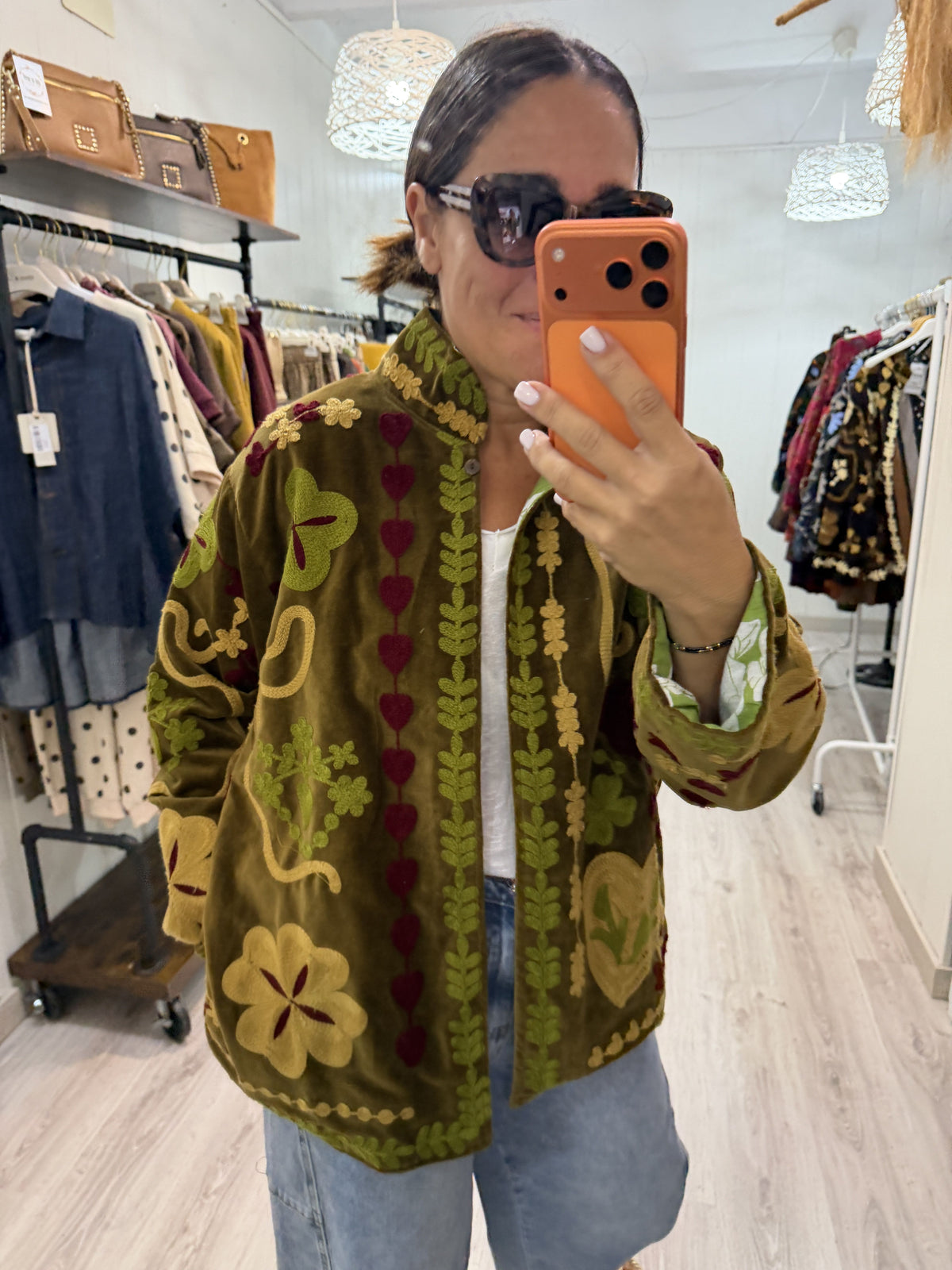 Chaqueta Suzani terciopelo bordada kaki, burdeos y mostaza