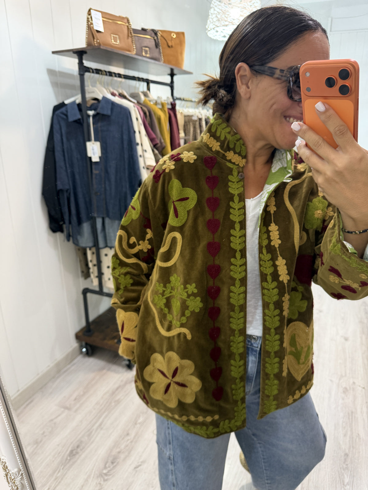 Chaqueta Suzani terciopelo bordada kaki, burdeos y mostaza