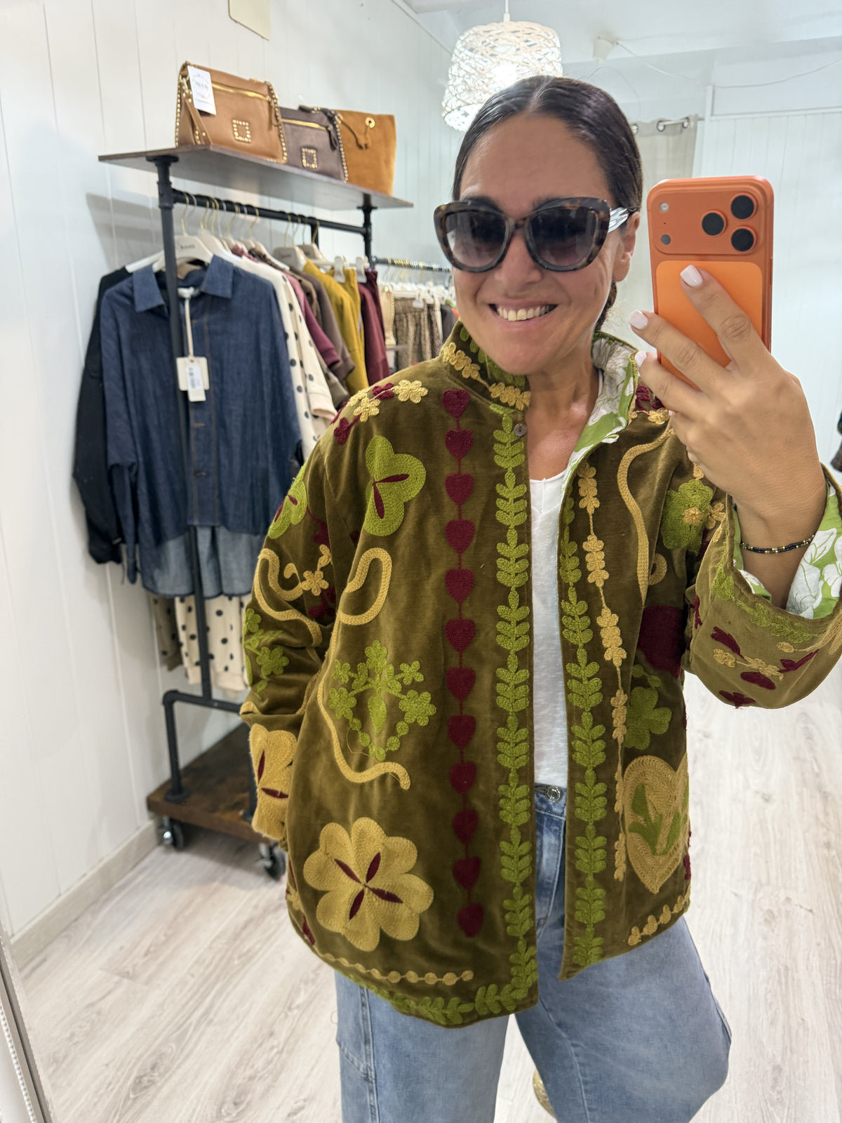 Chaqueta Suzani terciopelo bordada kaki, burdeos y mostaza