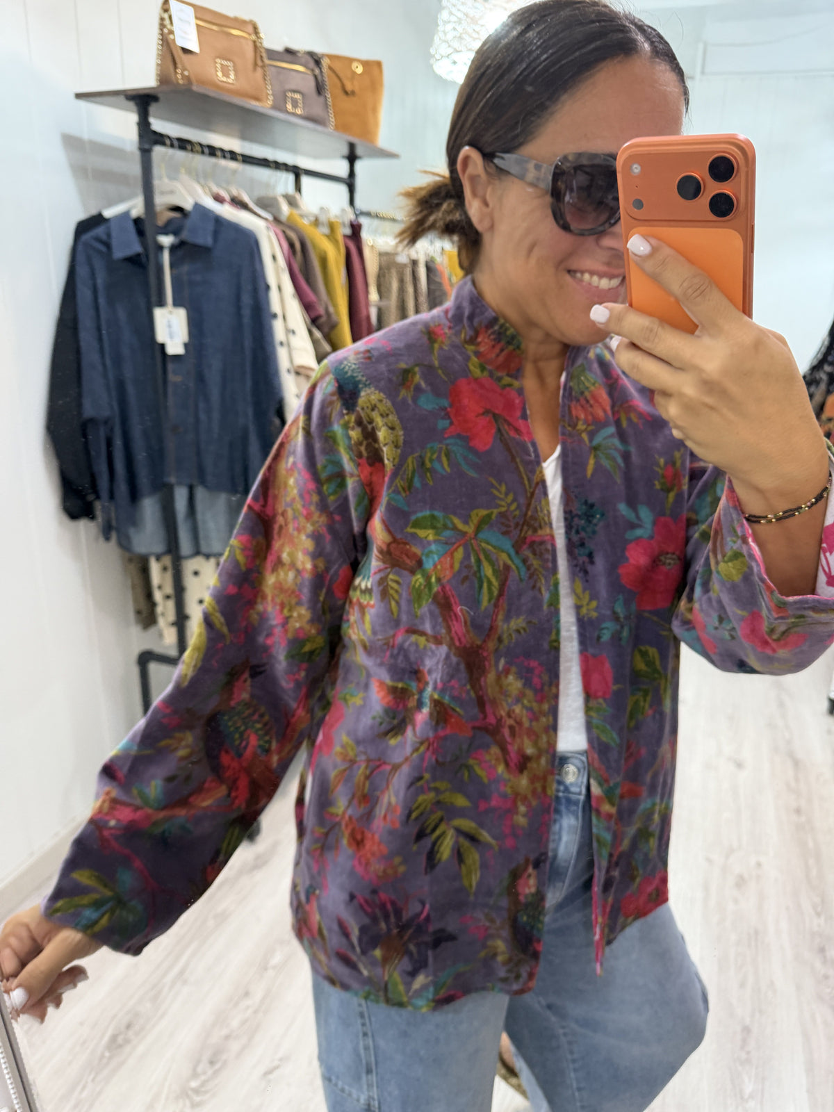 Chaqueta Suzani terciopelo estampado flores violeta