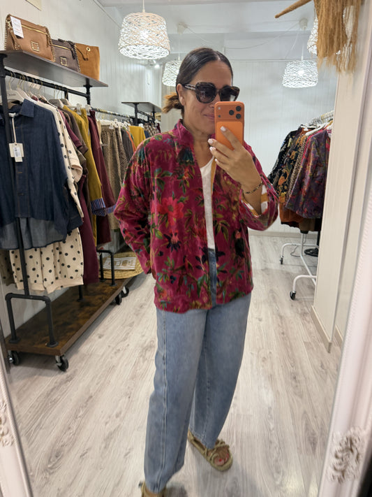 Chaqueta Suzani terciopelo estampado flores fucsia