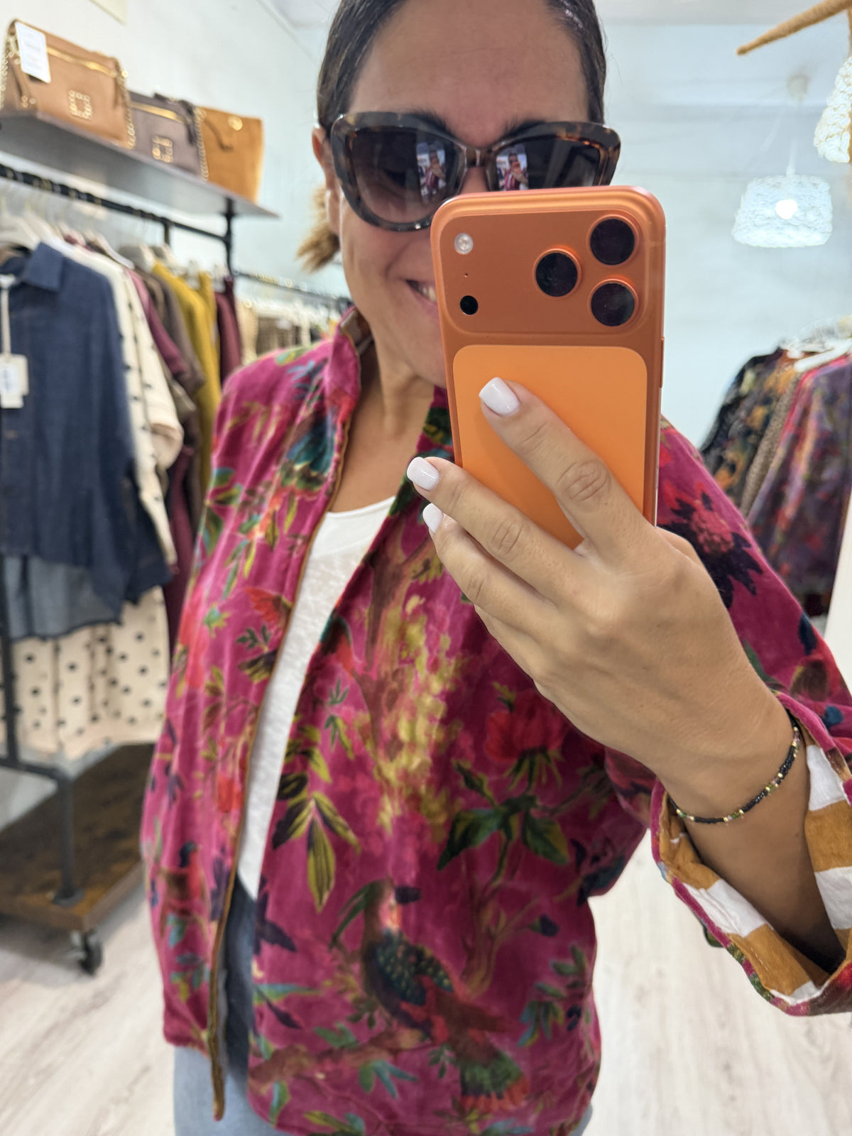 Chaqueta Suzani terciopelo estampado flores fucsia
