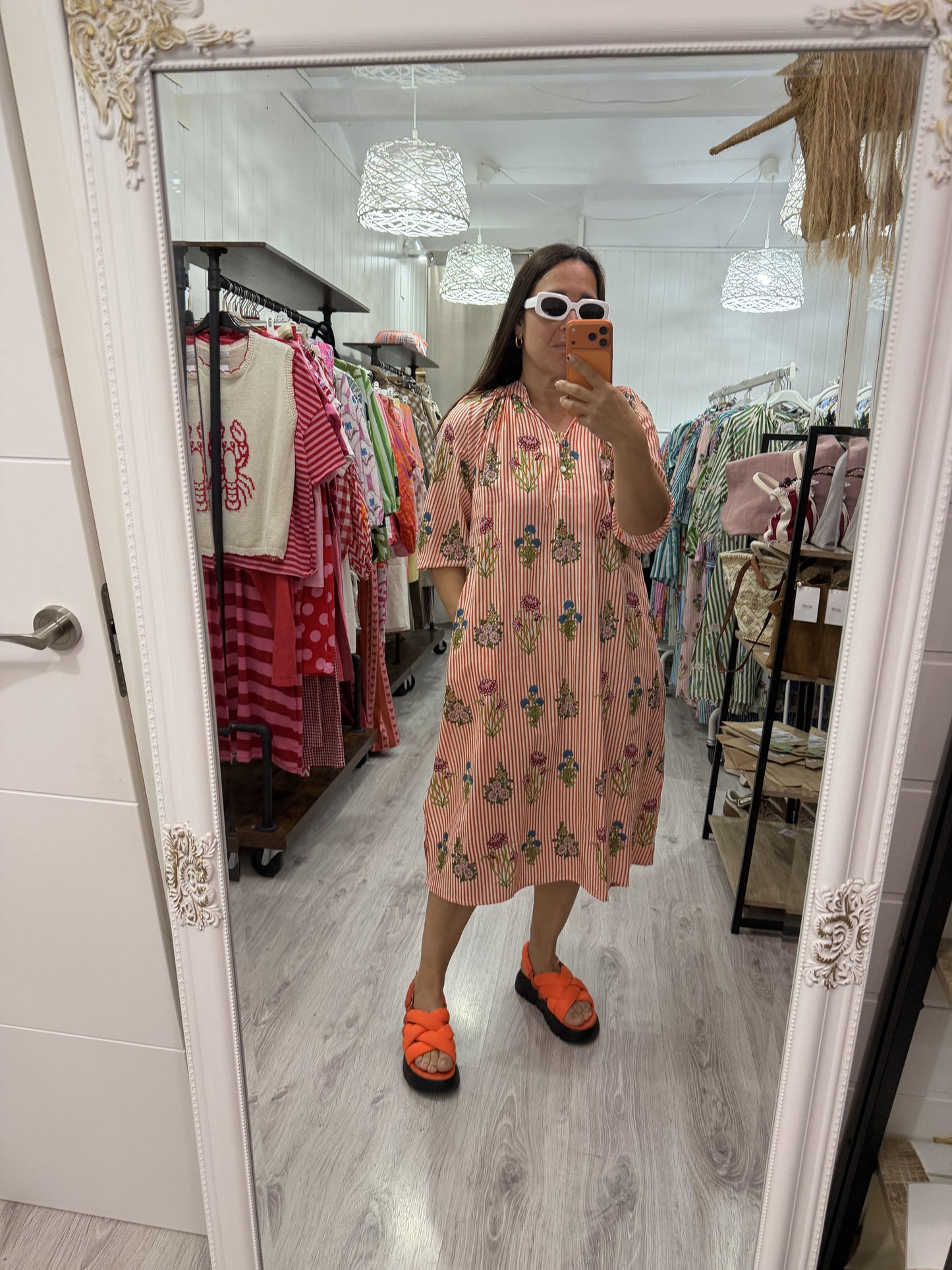 Kaftan Nur milrayas naranja y flores