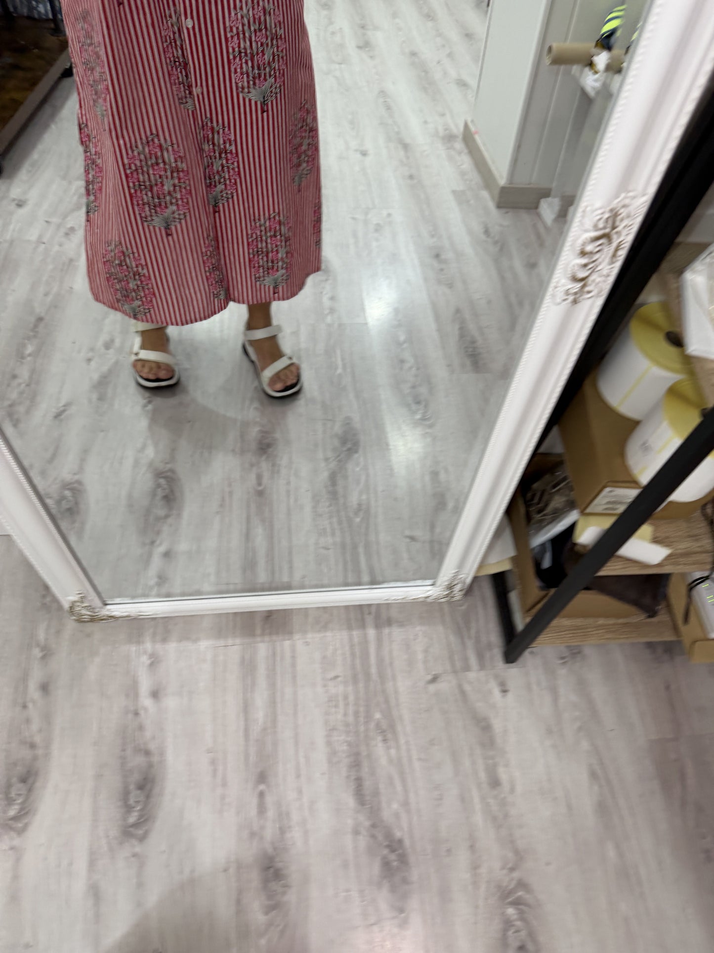 Vestido Indira milrayas rojo y flores