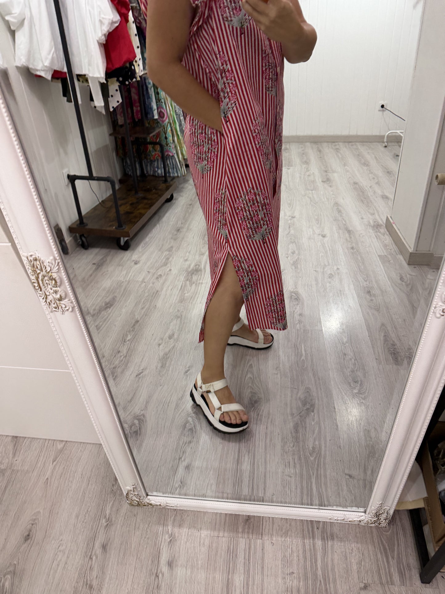 Vestido Indira milrayas rojo y flores