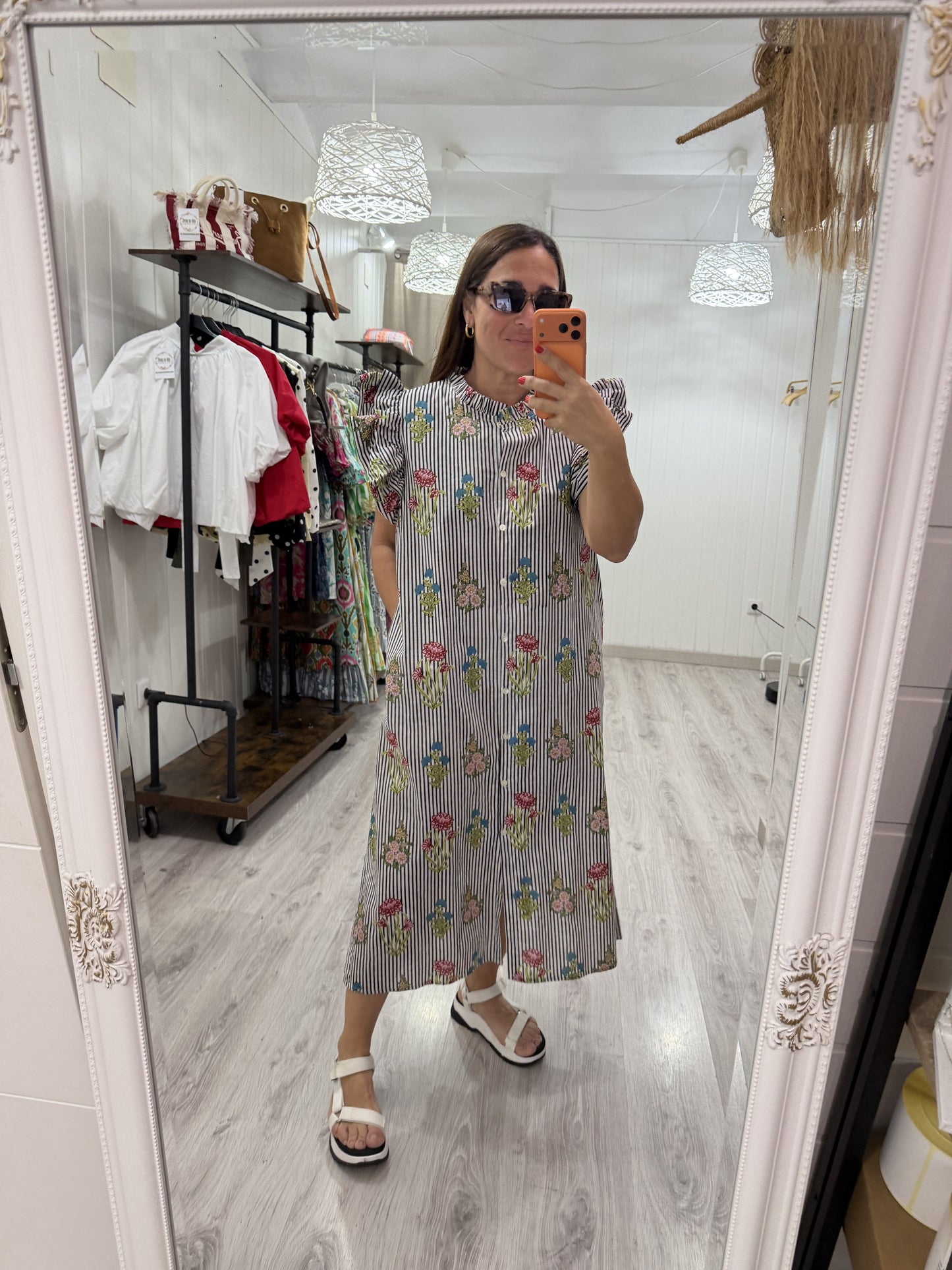 Vestido Indira milrayas negro y flores