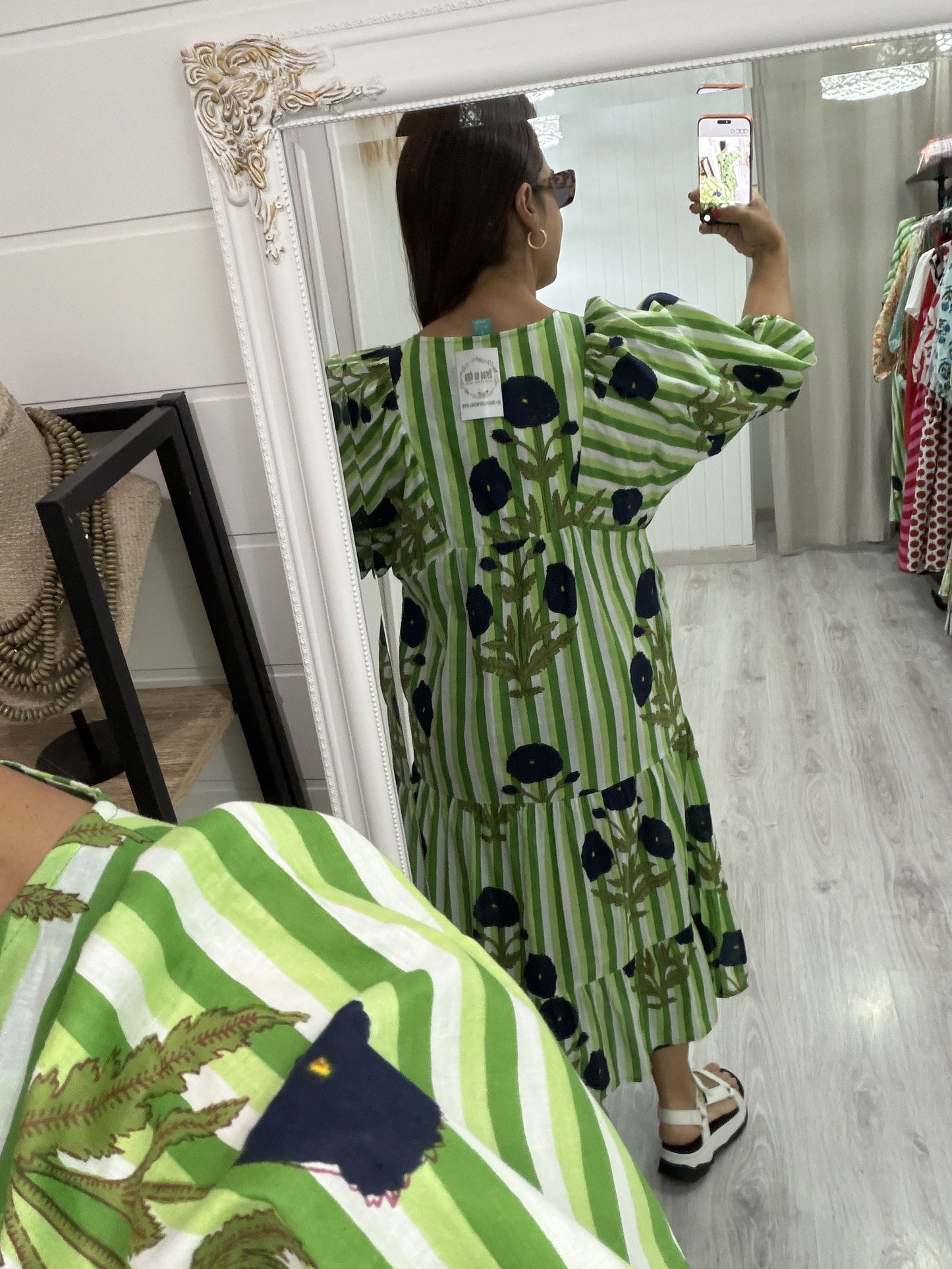 Vestido Salma verde camelias