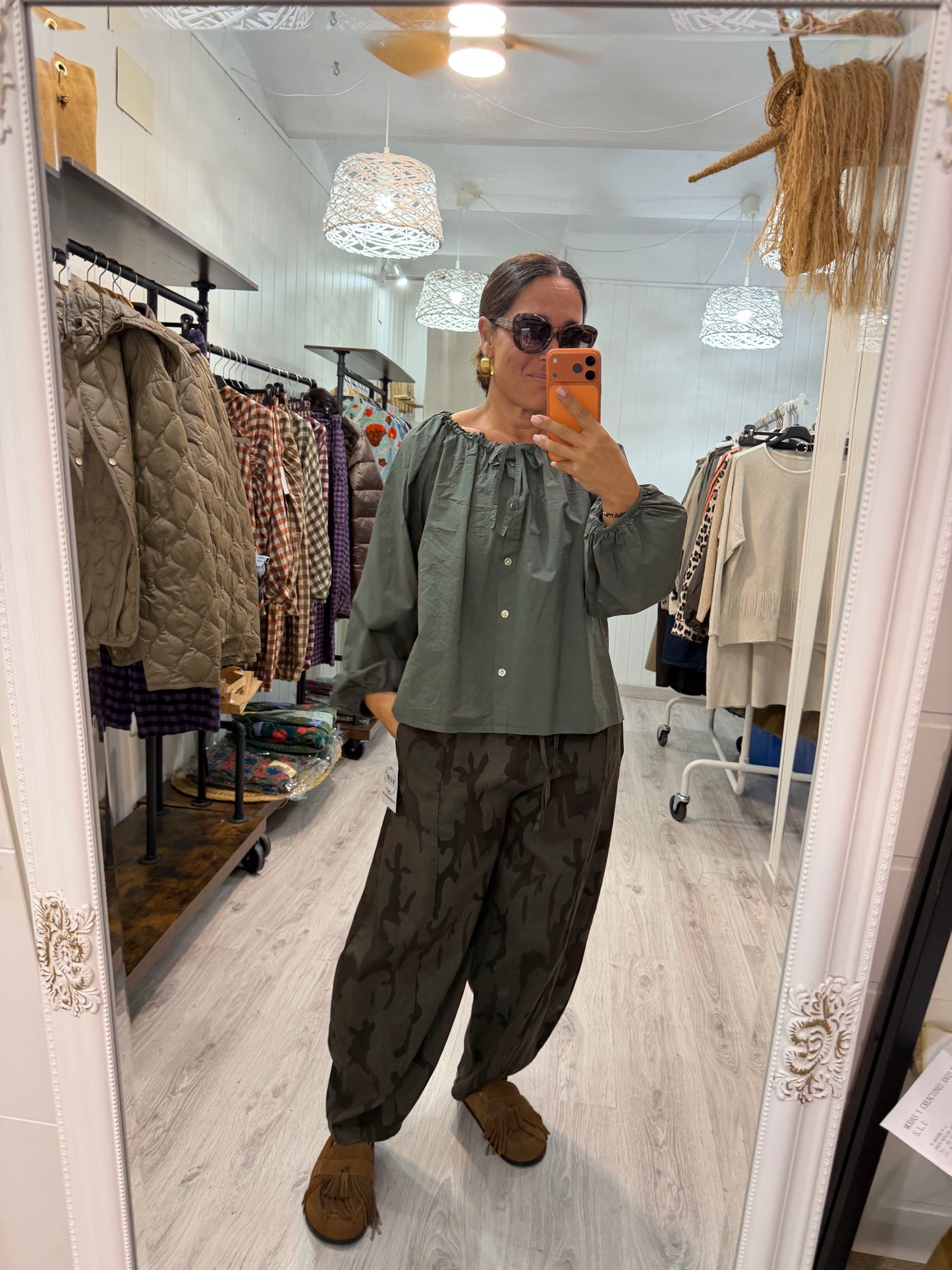 Blusa Aldaia kaki