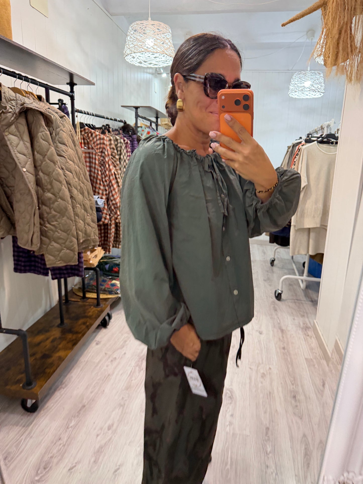 Blusa Aldaia kaki