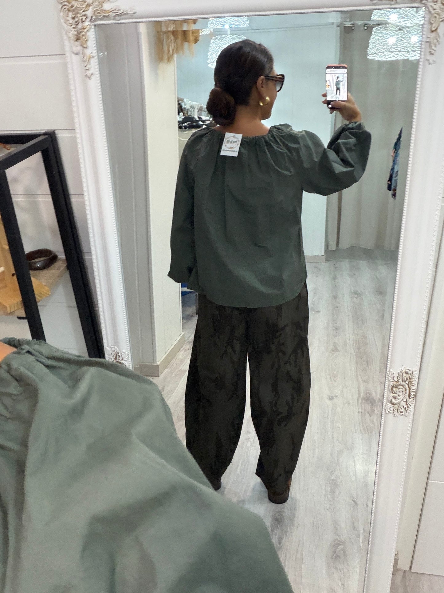 Blusa Aldaia kaki