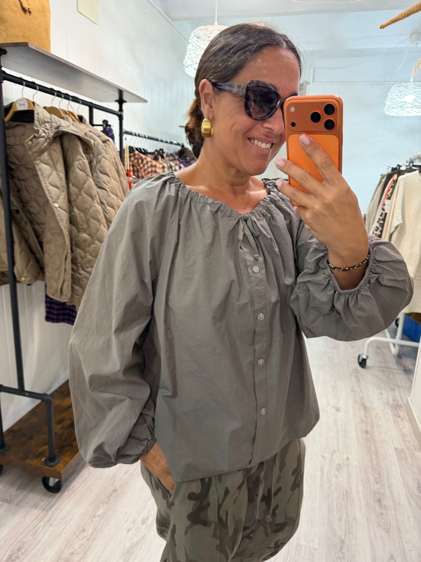 Blusa Aldaia taupe