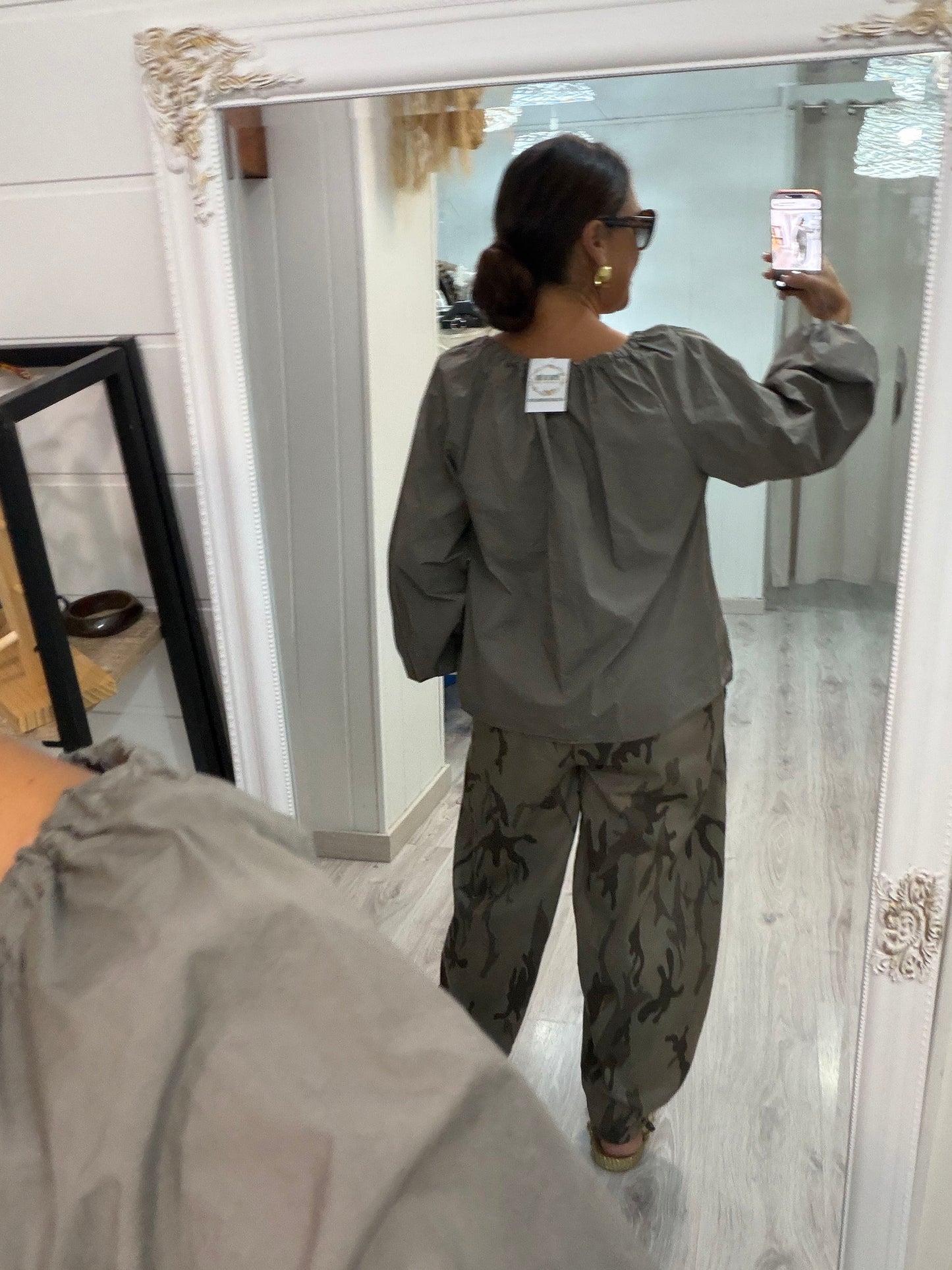 Blusa Aldaia taupe