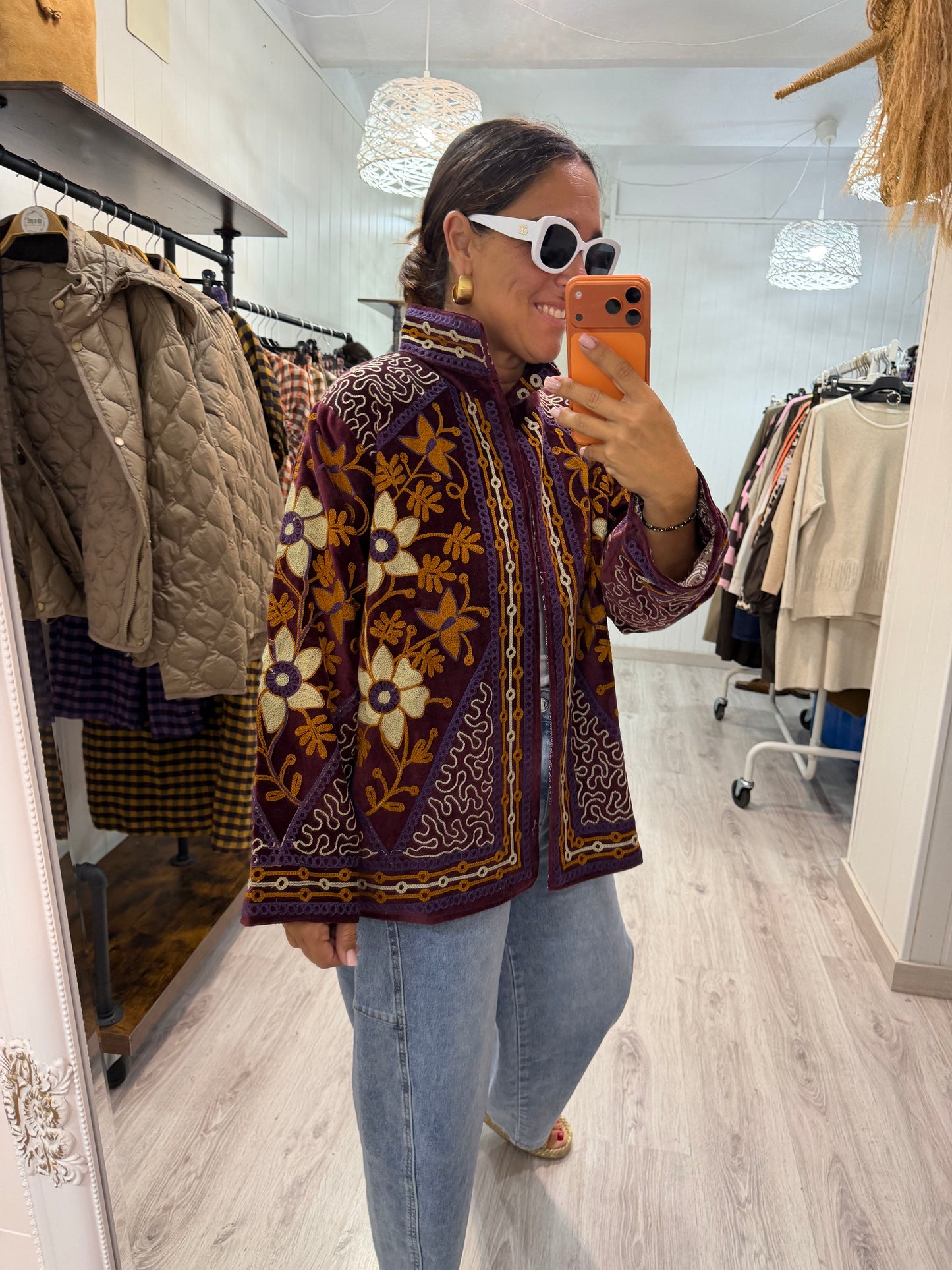 Chaqueta Suzani terciopelo berenjena, camel y beige