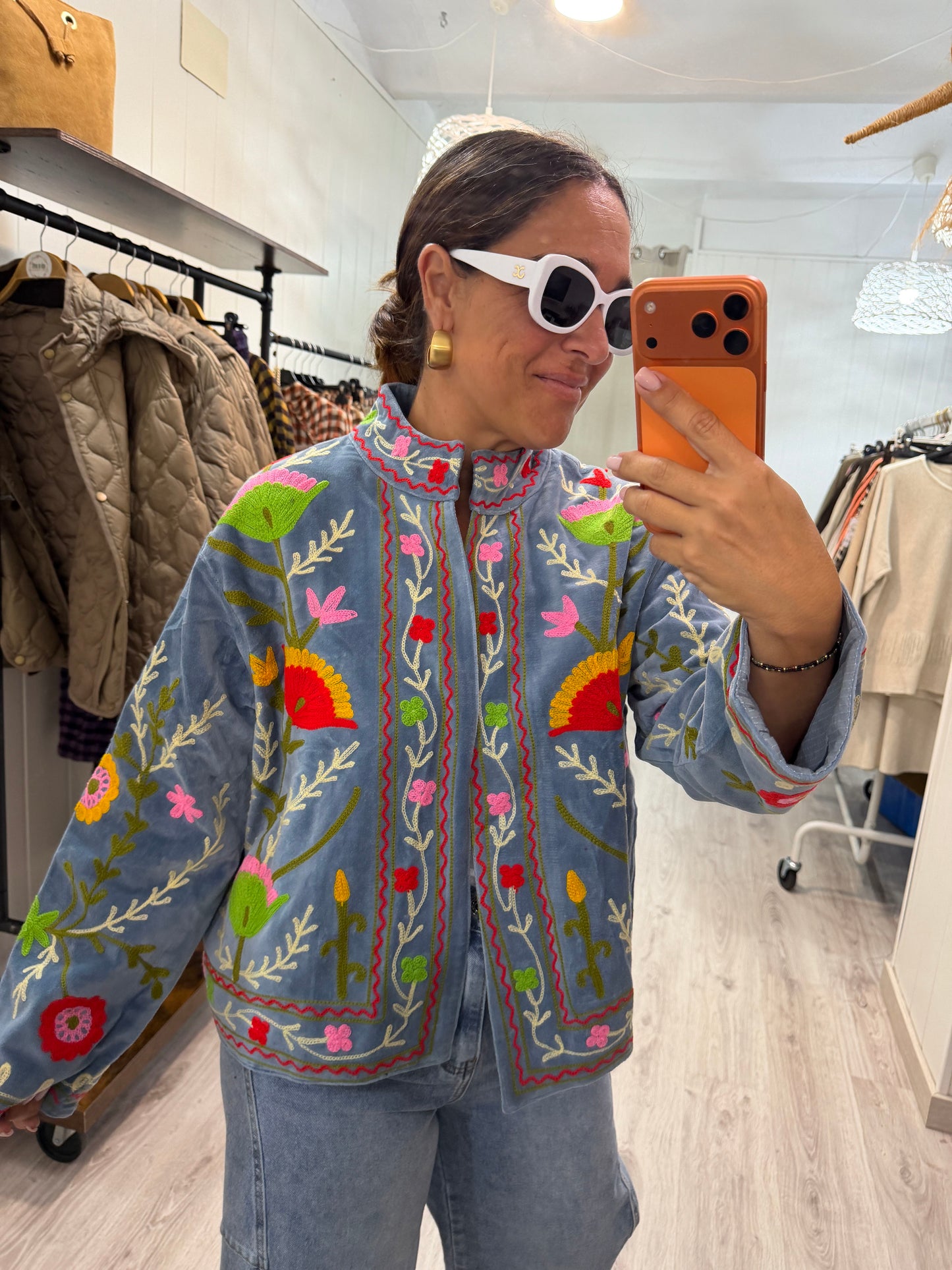 Chaqueta Suzani terciopelo azul jeans, fucsia, verde, amarillo y rojo