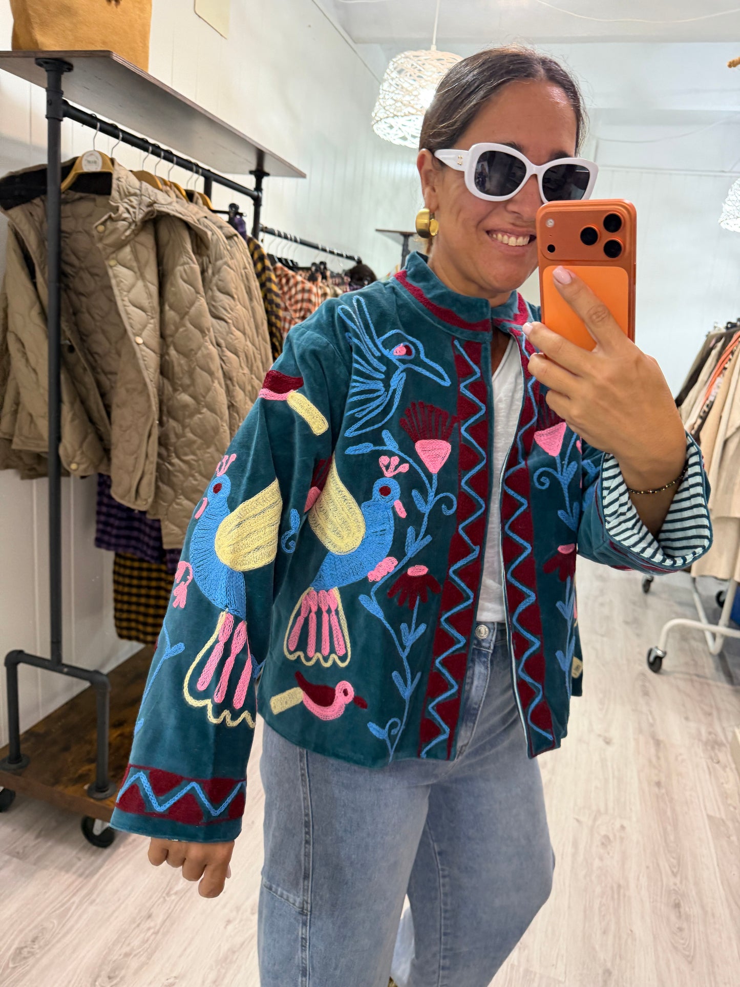 Chaqueta Suzani terciopelo petróleo aves, burdeos, azul, beige, fucsia