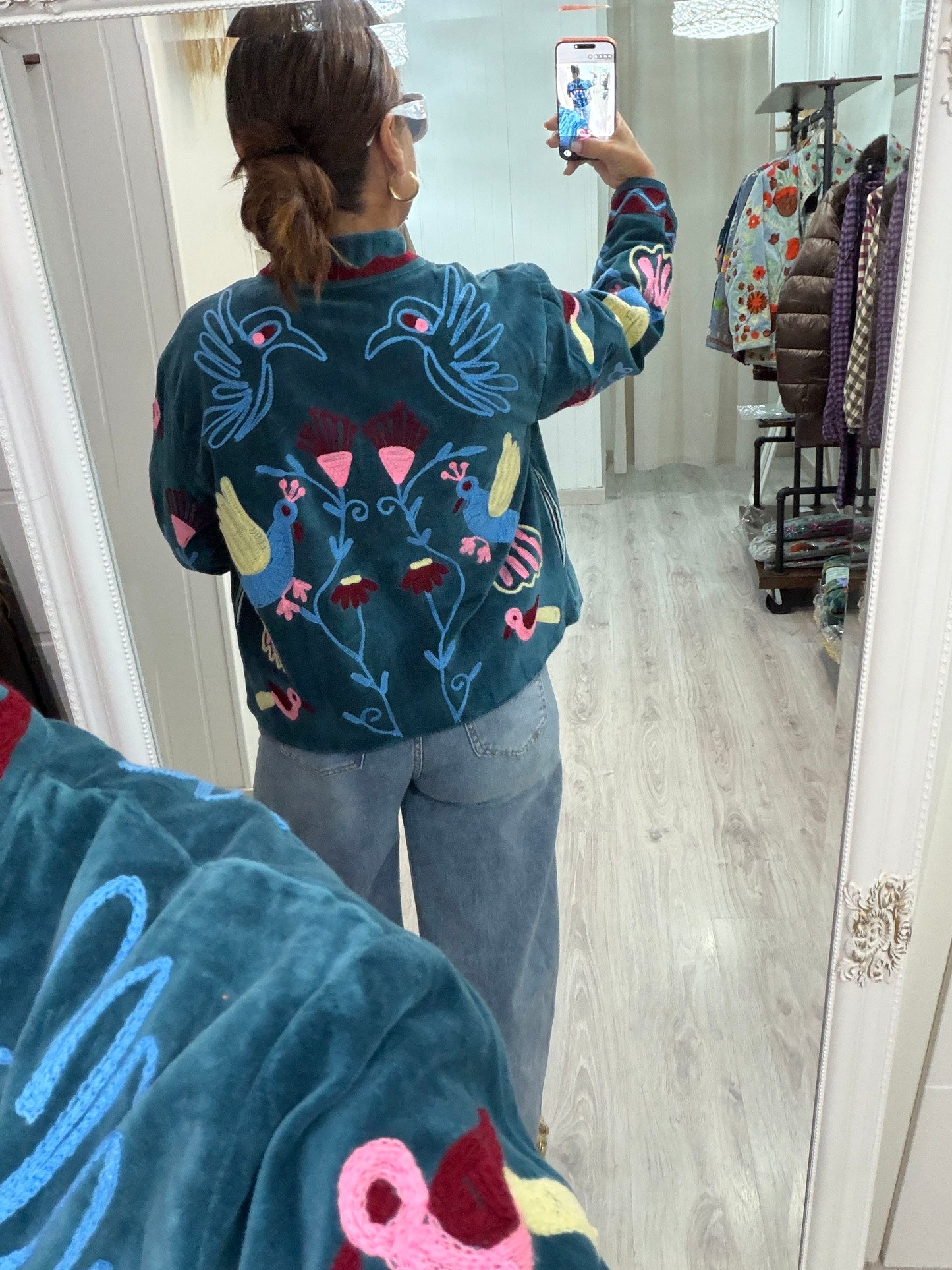 Chaqueta Suzani terciopelo petróleo aves, burdeos, azul, beige, fucsia