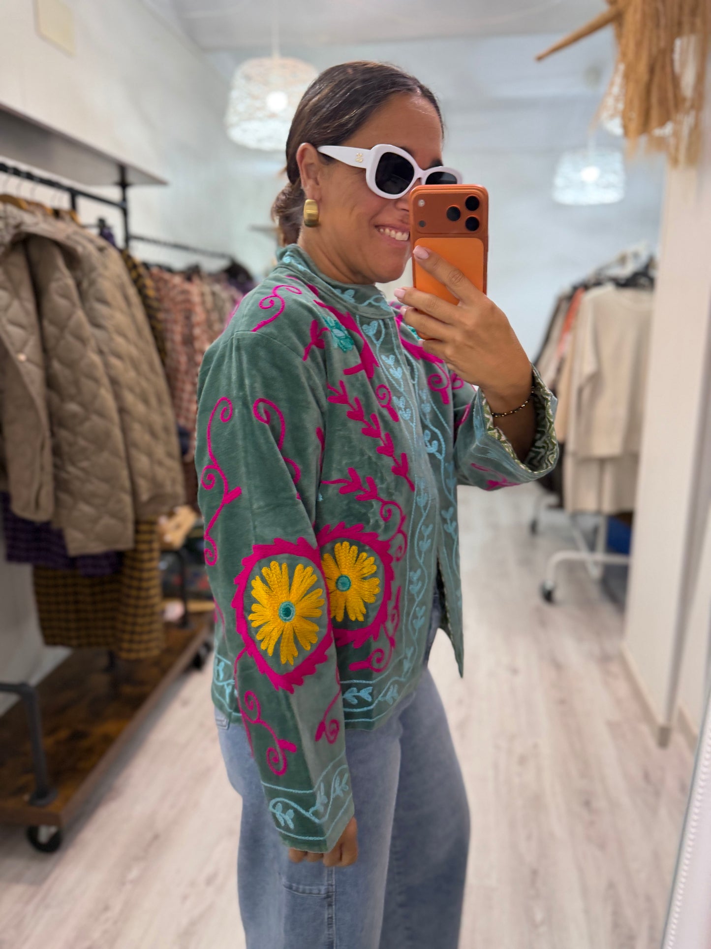 Chaqueta Suzani terciopelo turquesa, fucsia, amarillo