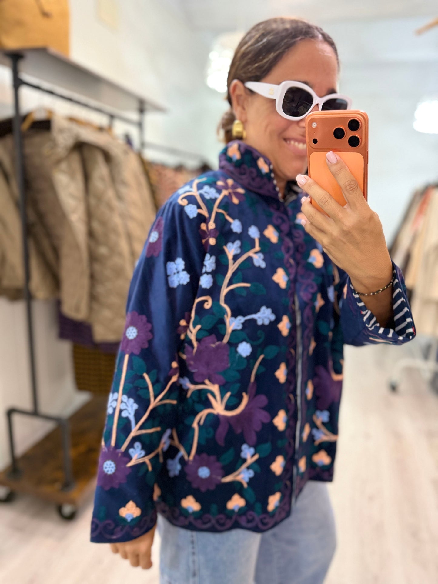 Chaqueta Suzani terciopelo marino, salmón, berenjena y celeste