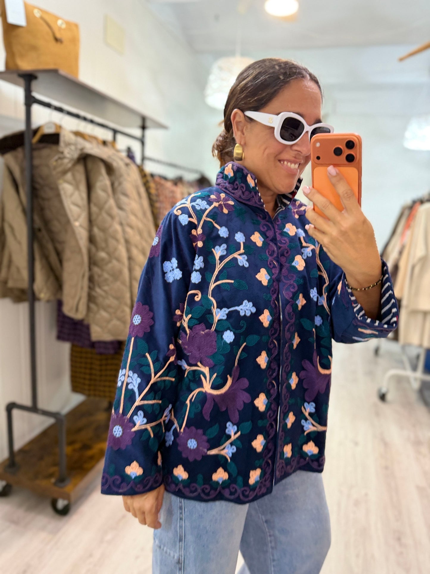Chaqueta Suzani terciopelo marino, salmón, berenjena y celeste