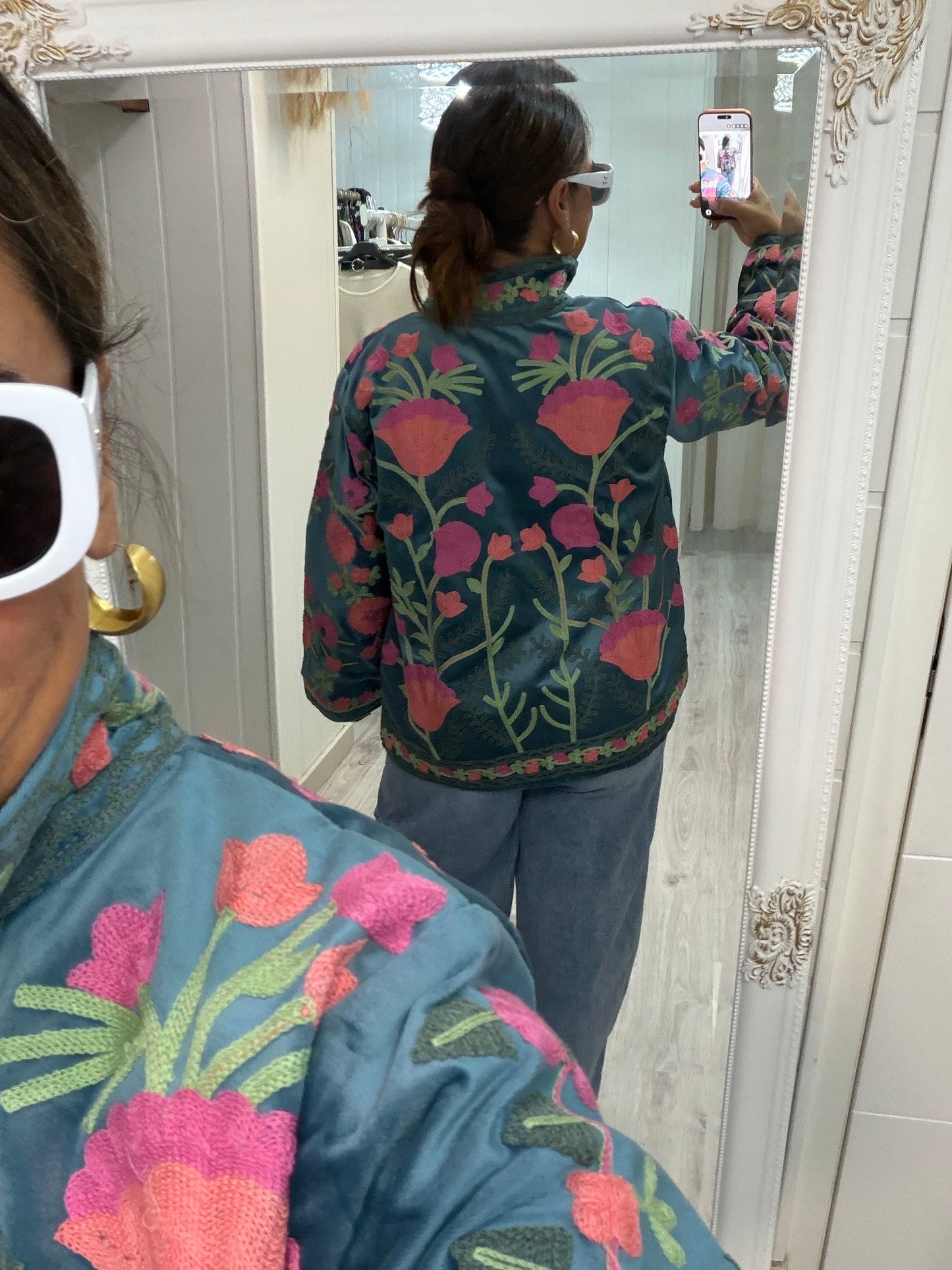 Chaqueta Suzani terciopelo mint, fucsia, verde y salmón