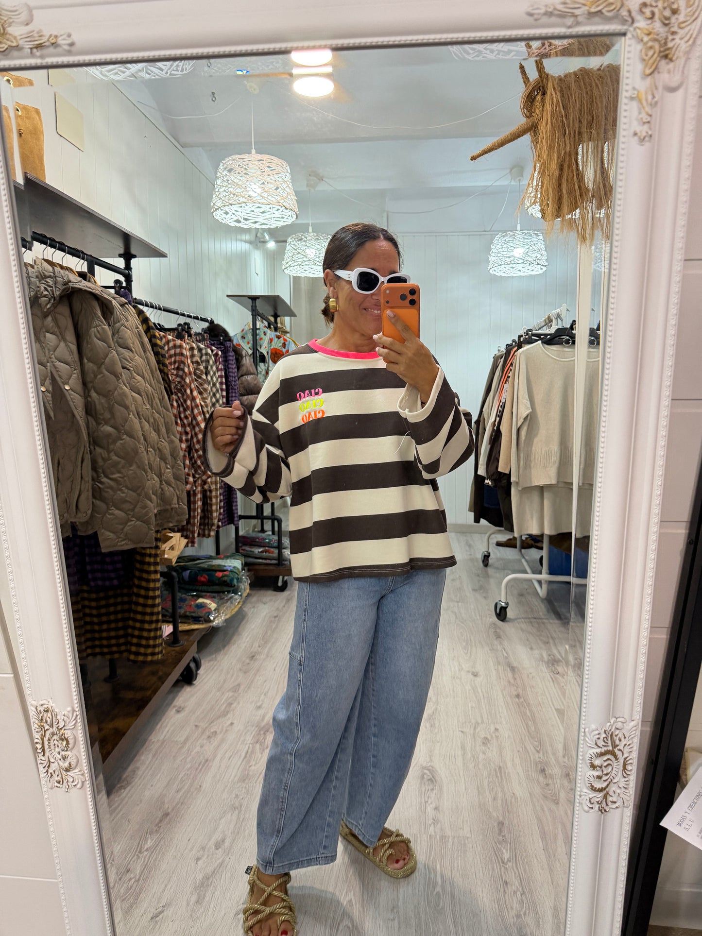 Sudadera Ciao Ciao beige y chocolate