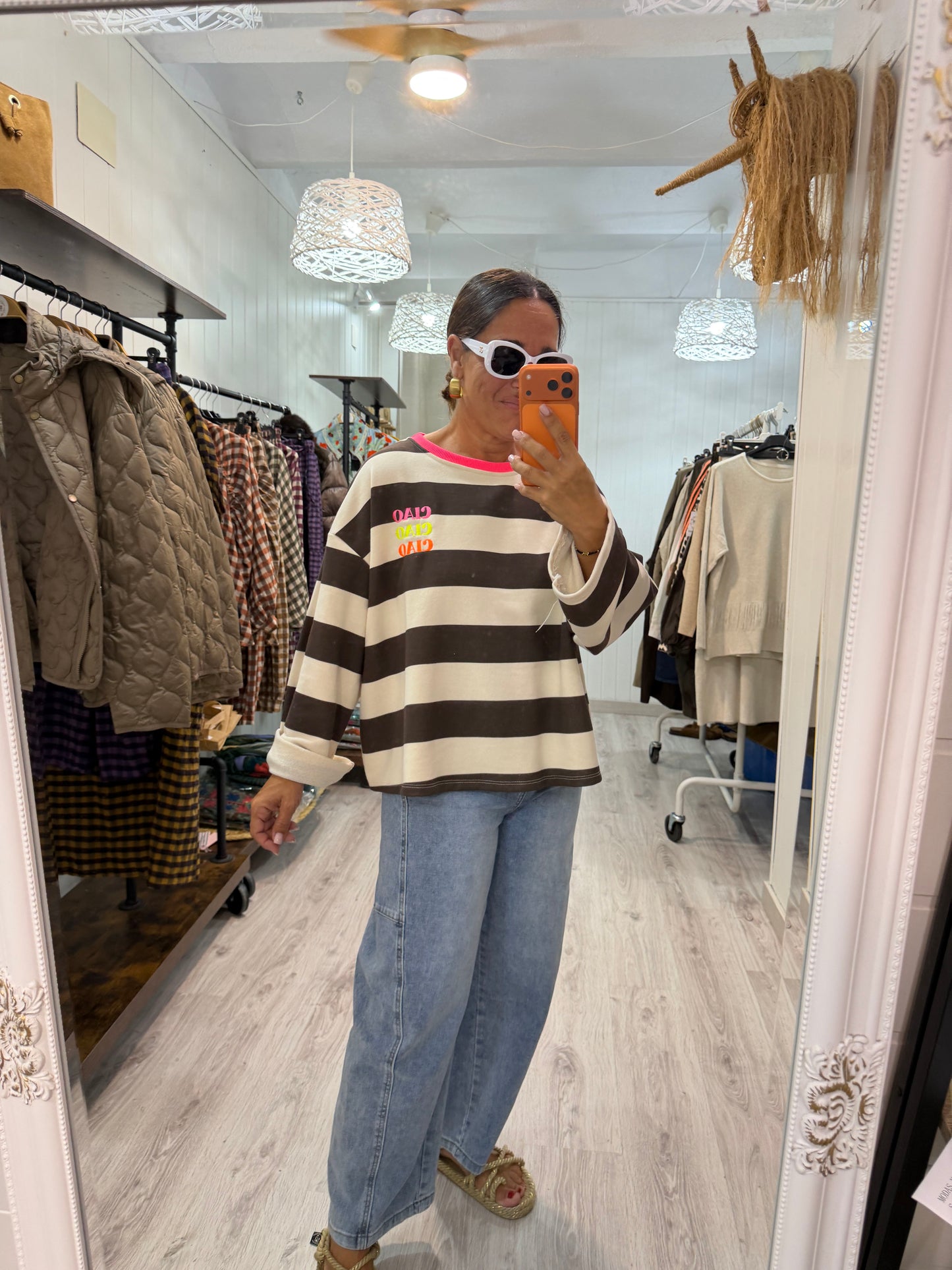 Sudadera Ciao Ciao beige y chocolate