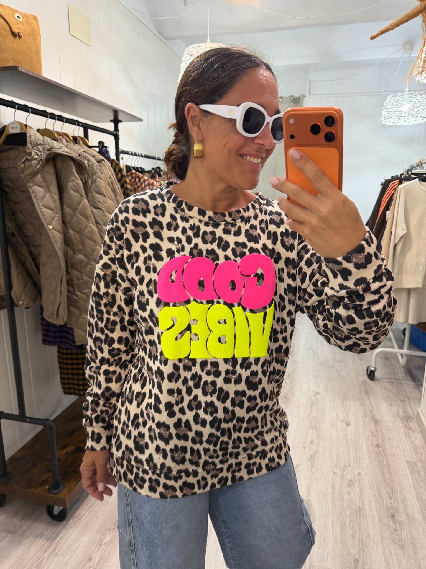 Sudadera Animal Good Vibes beige