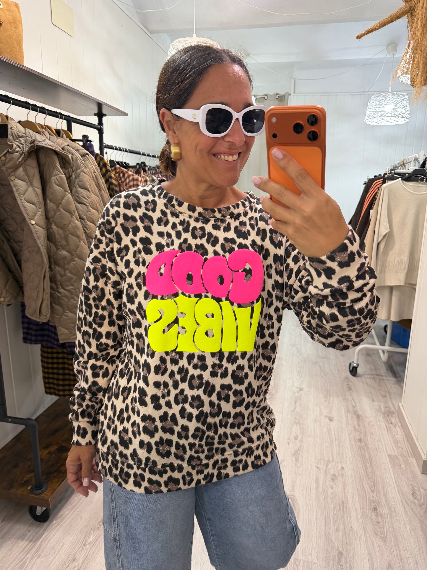 Sudadera Animal Good Vibes beige