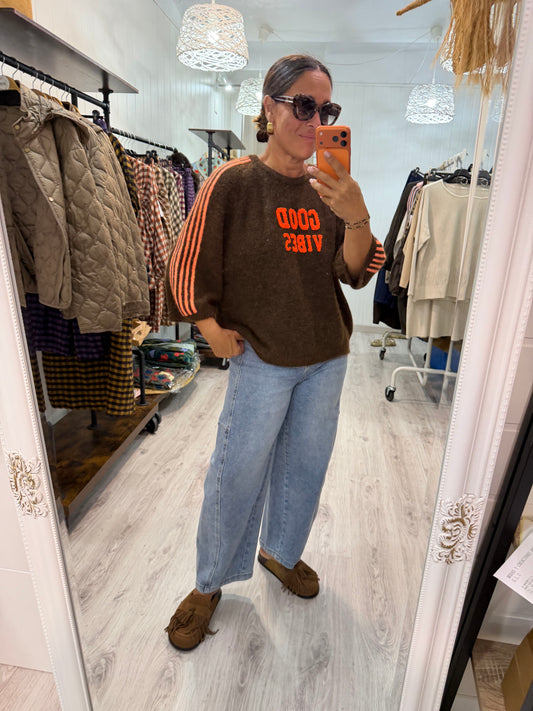 Jersei Good Vibes Chocolate y naranja fluor