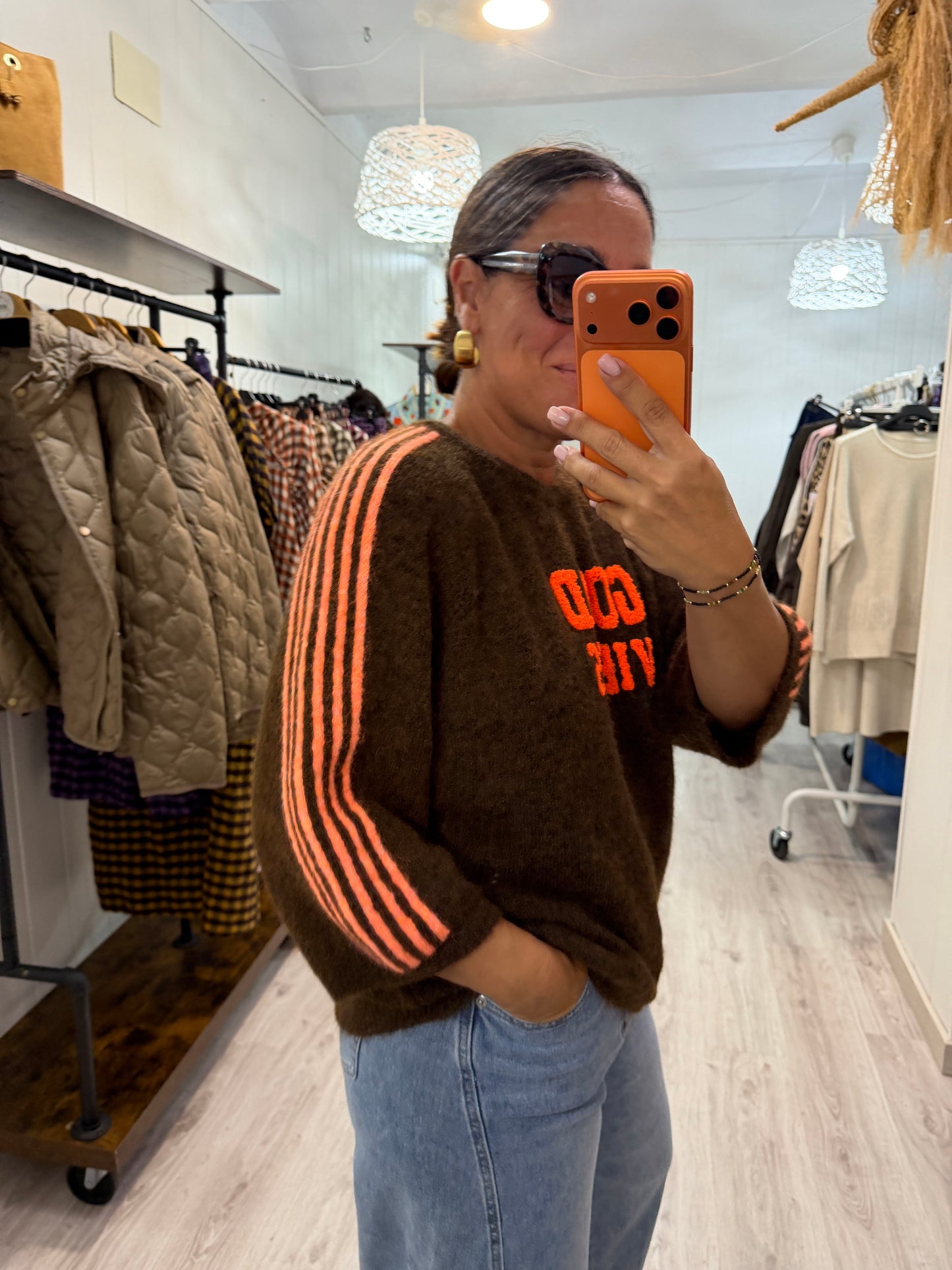 Jersei Good Vibes Chocolate y naranja fluor