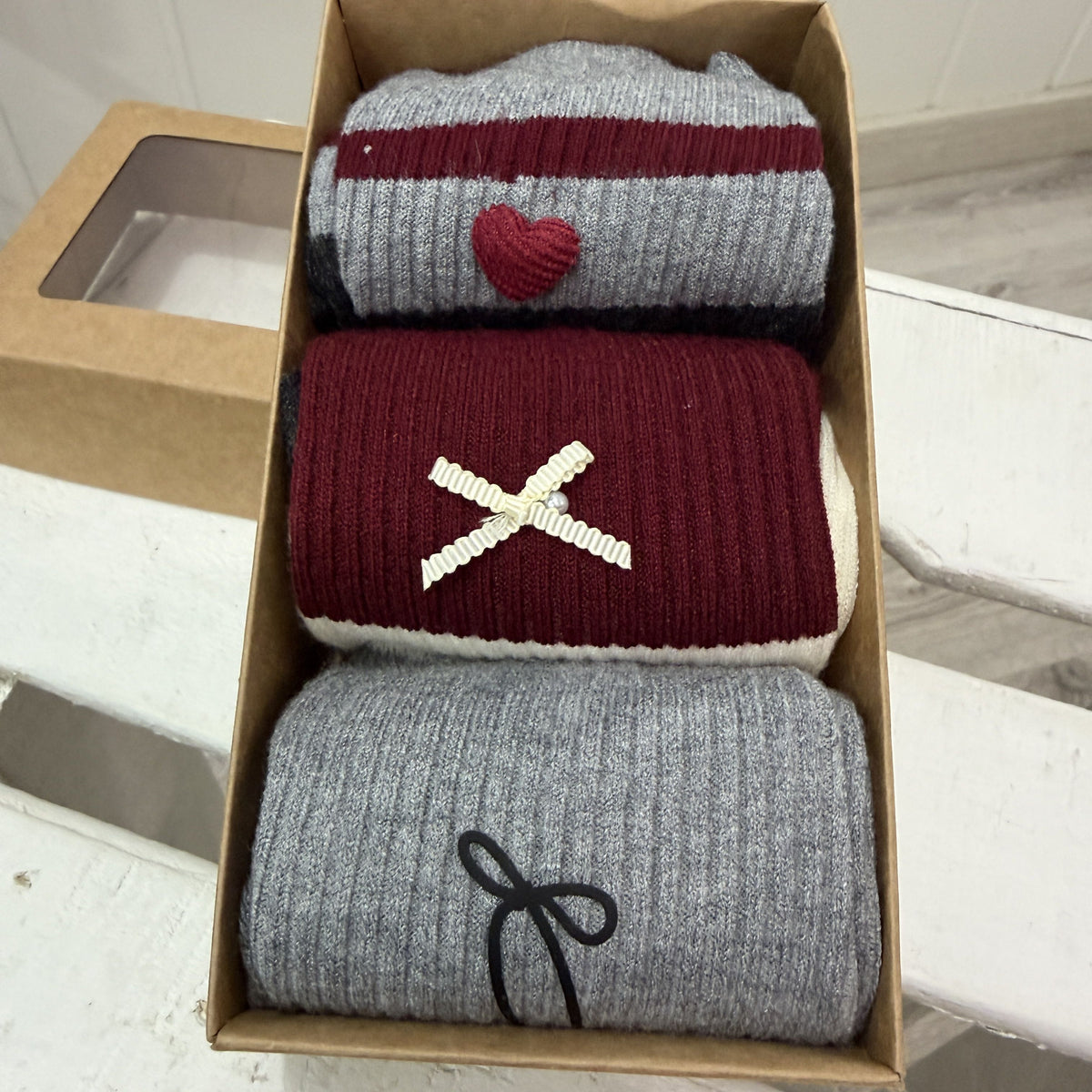 Pack 3 calcetines Lazos burdeos y gris 2