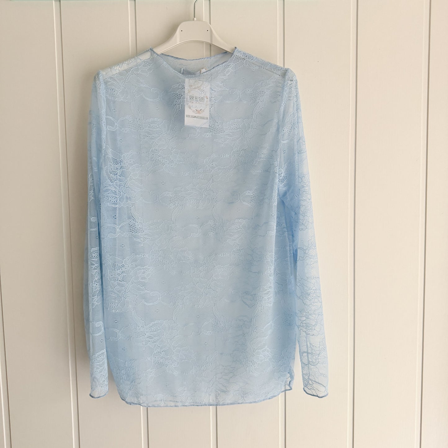 Camiseta Blonda azul cielo