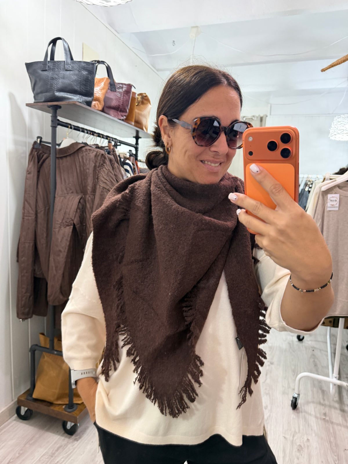 Bandana Alaska punto suave fleco chocolate