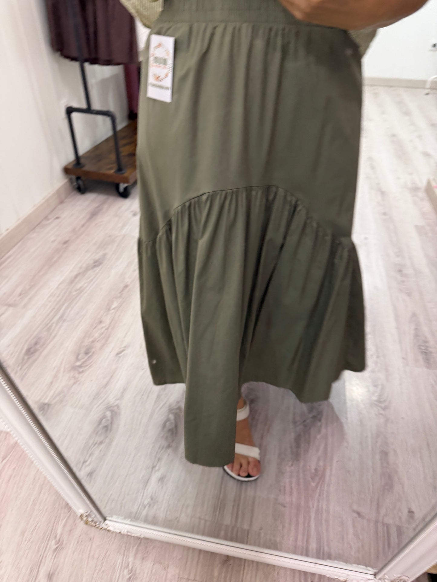 Falda Claudia volante kaki