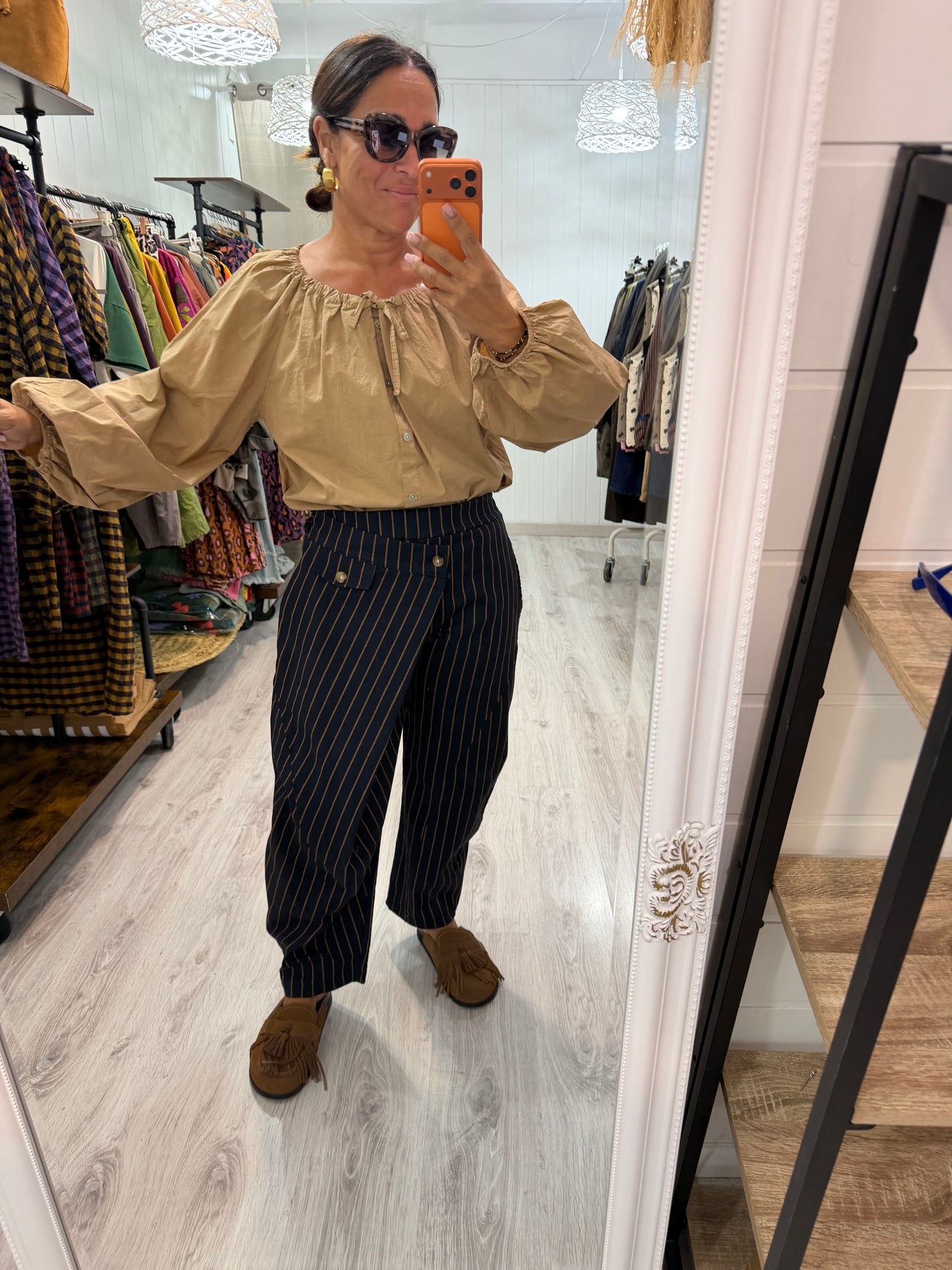Blusa Aldaia camel