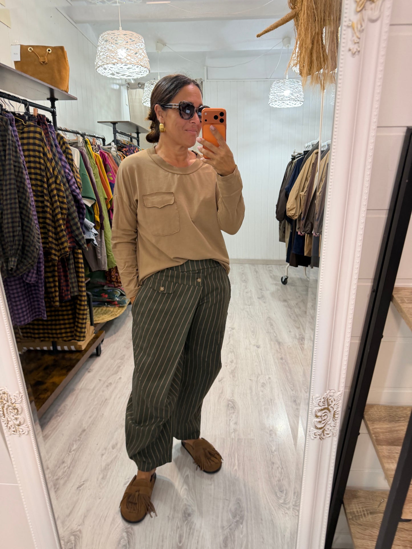Pantalón Kukoi rayas kaki y camel