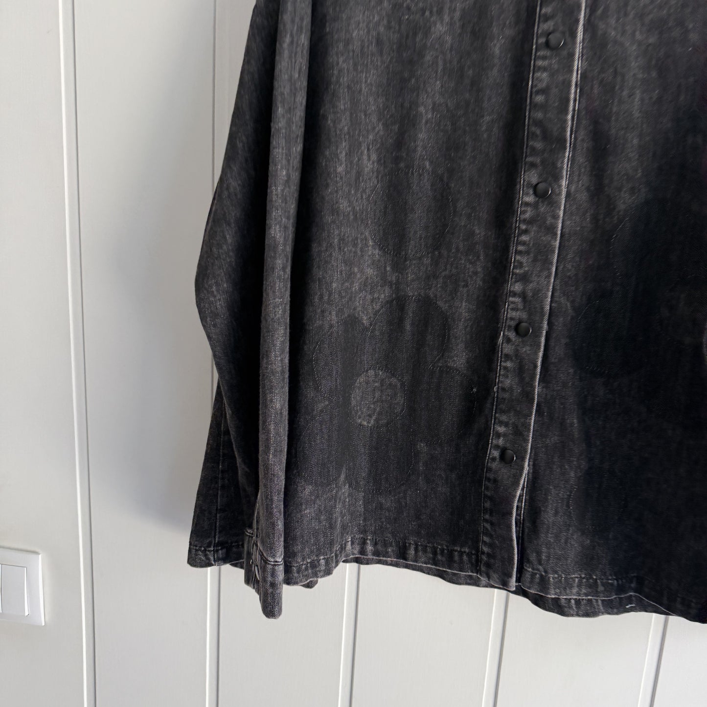 Camisa Topo Flor jeans negro