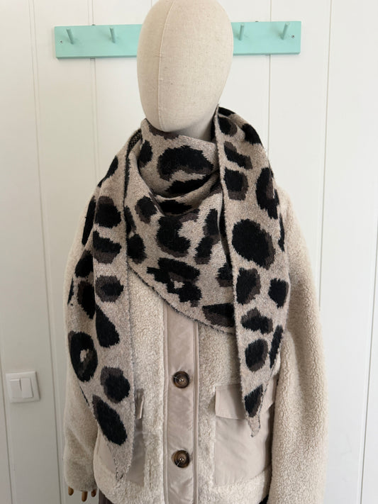 Bufanda bandana triangular animal print beige